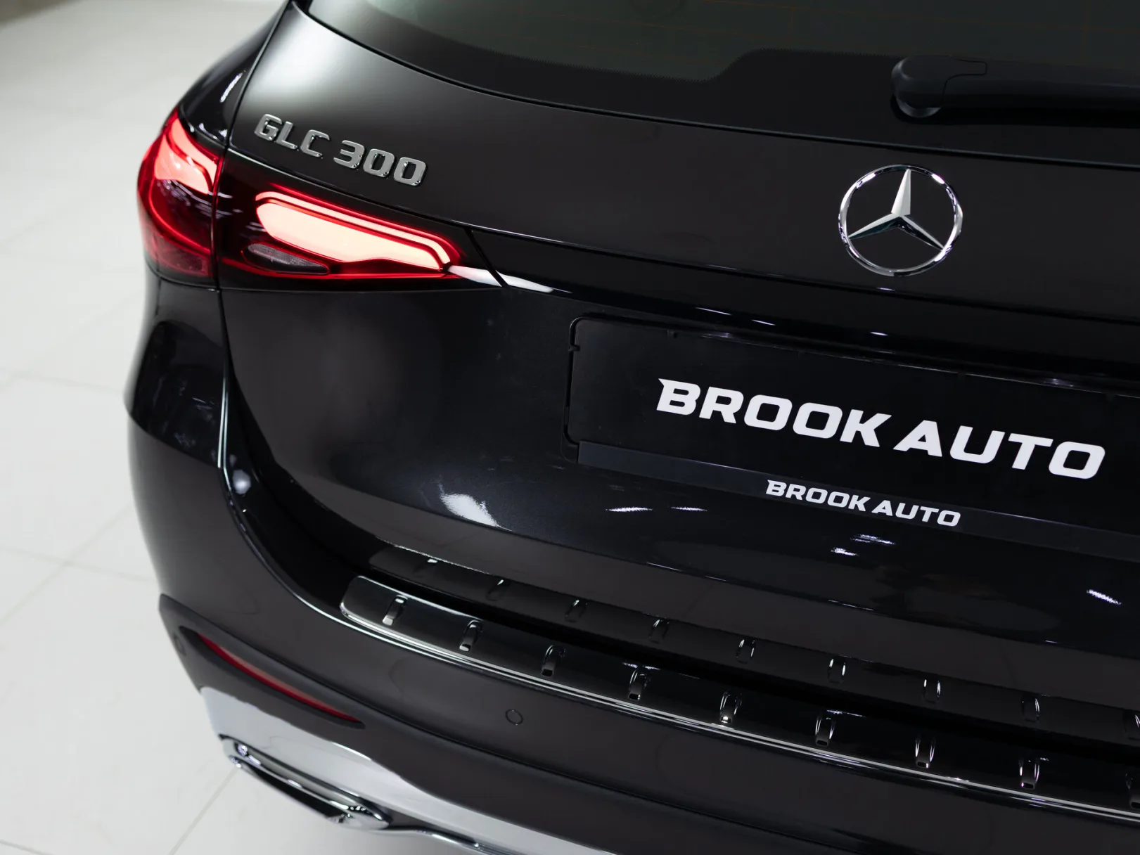 Mercedes-Benz GLC 300 4MATIC II (X254), 2025 — экстерьер, фото 32