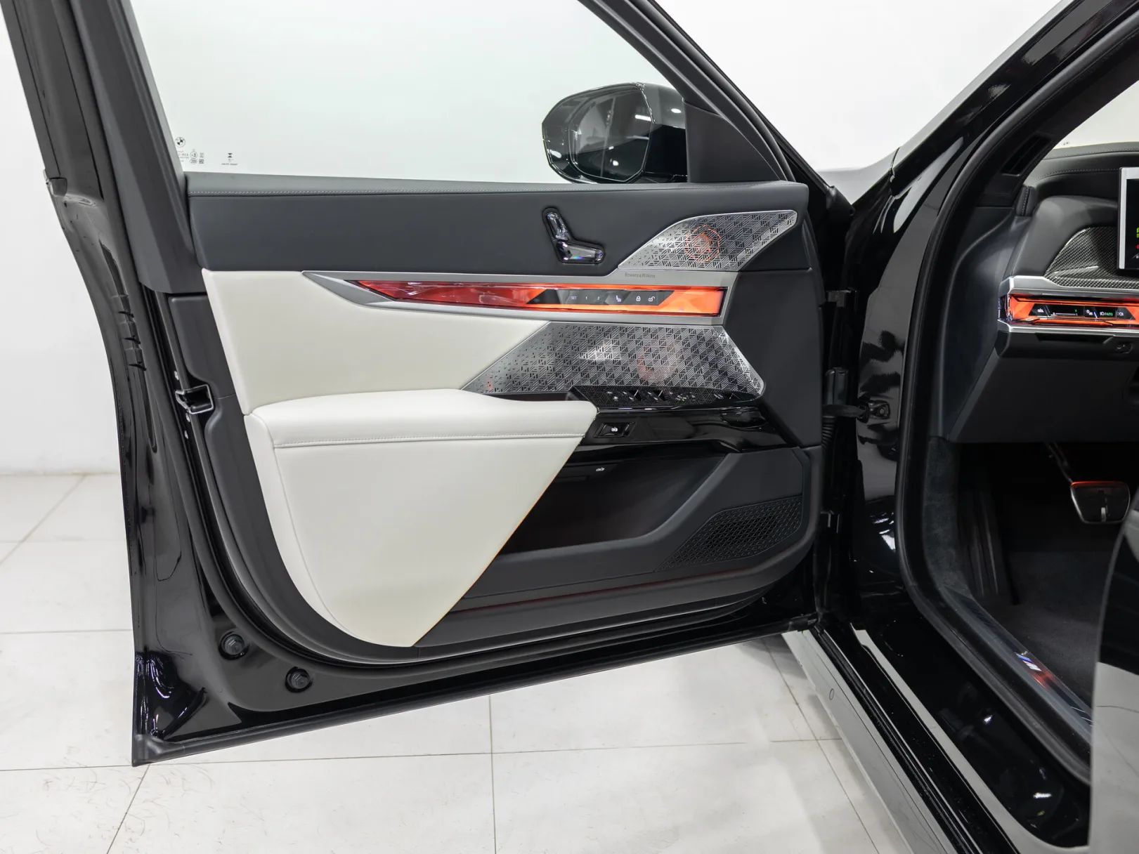 BMW 7 серии 740d xDrive M Sport Pro VII (G70), 2025 — экстерьер, фото 8