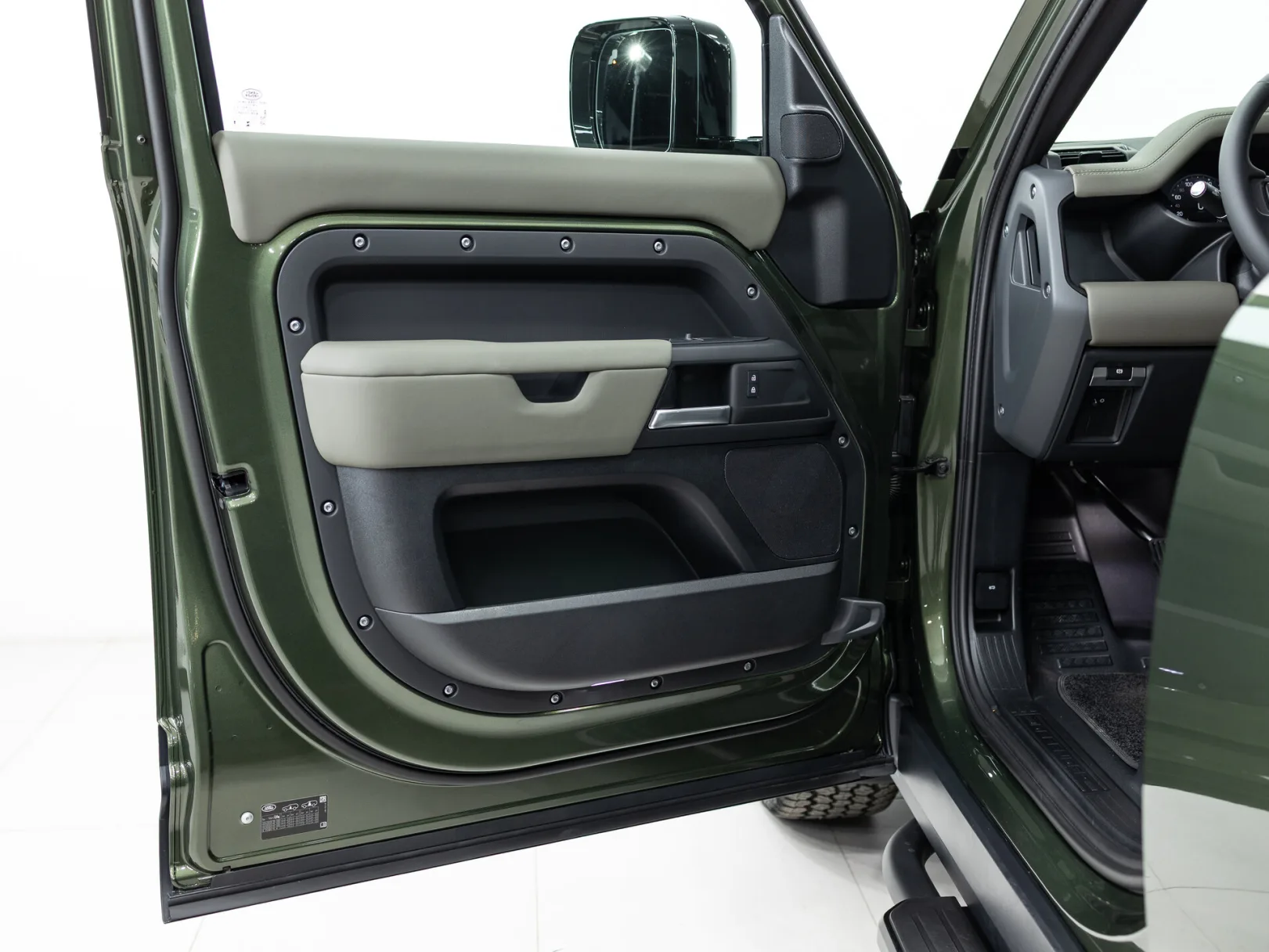 Land Rover Defender S II, 2025 — экстерьер, фото 8