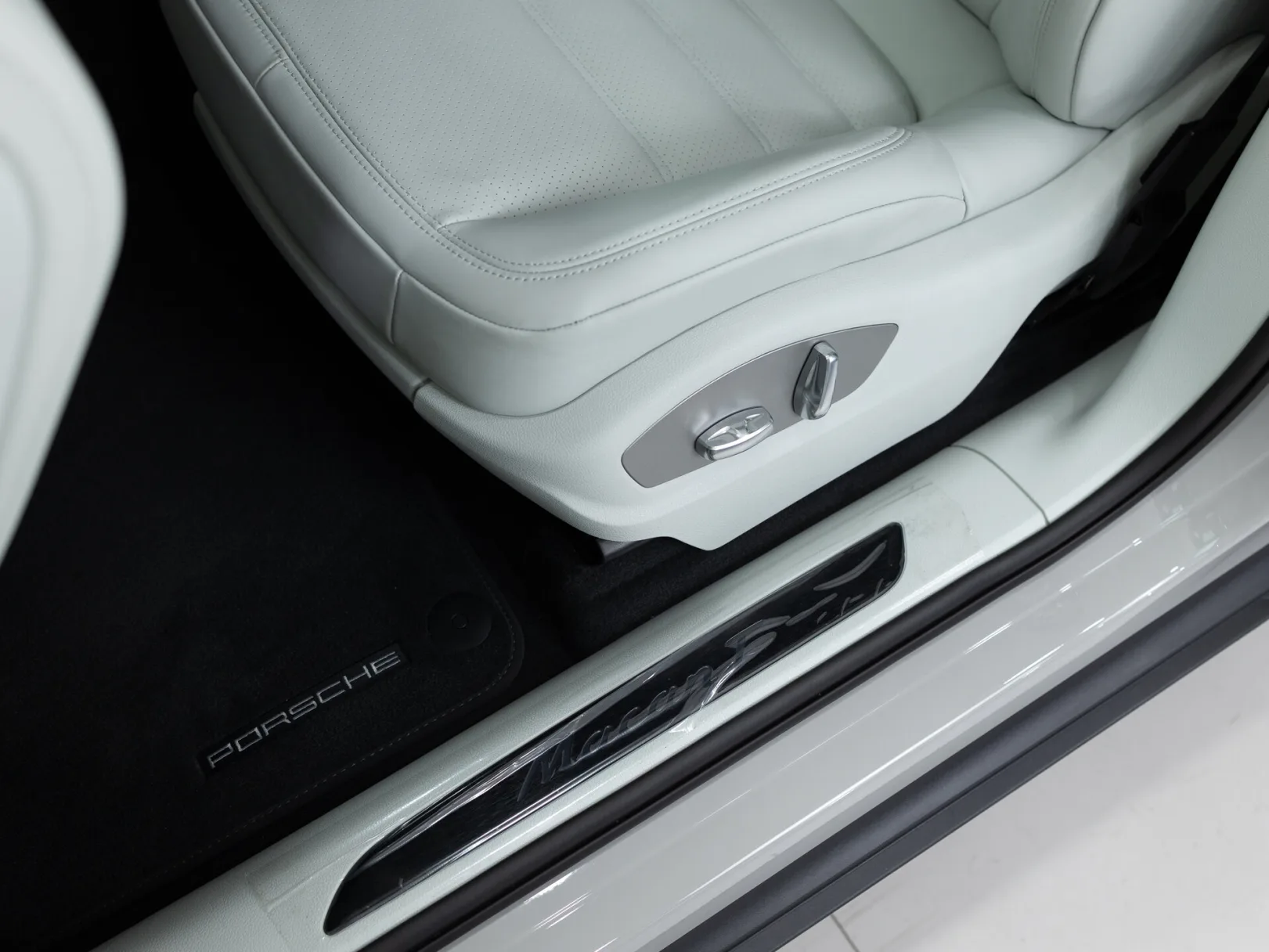 Porsche Macan T I Рестайлинг 2, 2025 — экстерьер, фото 12