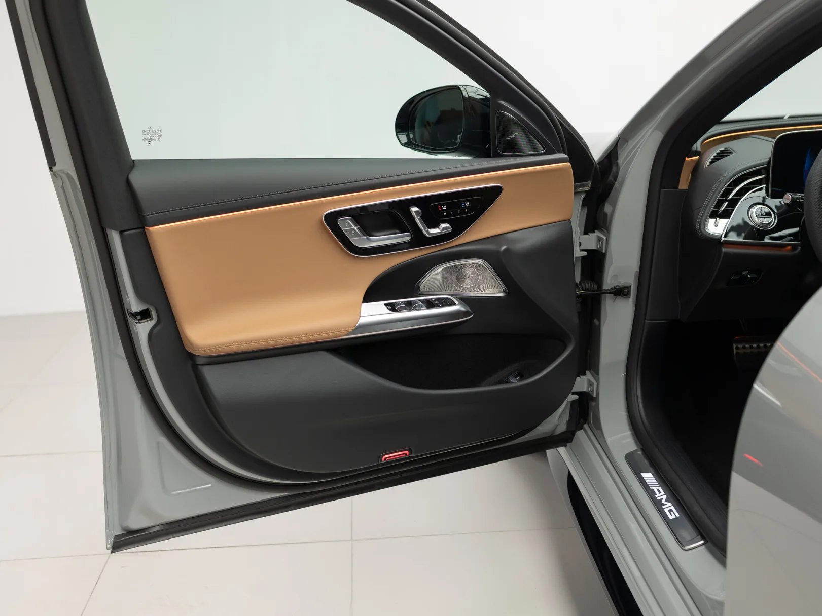 Mercedes-Benz E-Класс AMG E 53 4MATIC+ VI (W214), 2026 — экстерьер, фото 8