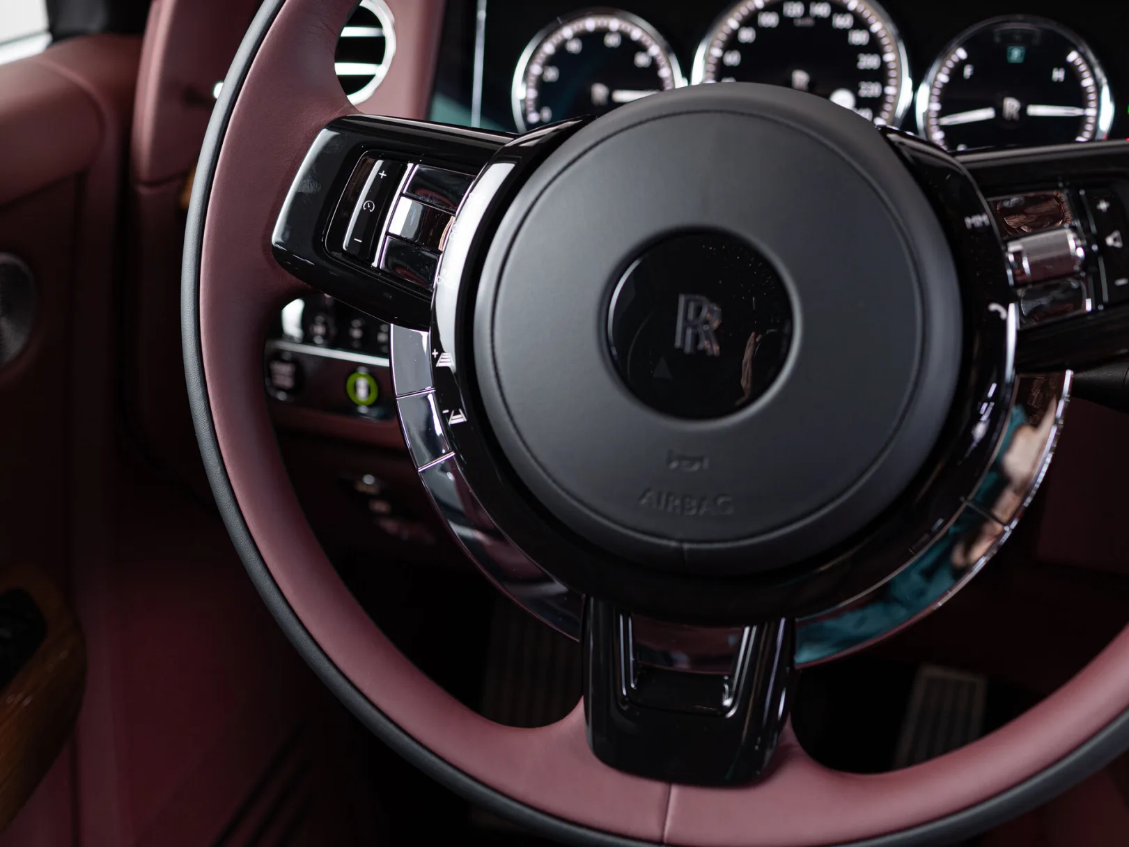 Rolls-Royce Phantom Individual VIII Рестайлинг (Series II), 2024 — экстерьер, фото 34