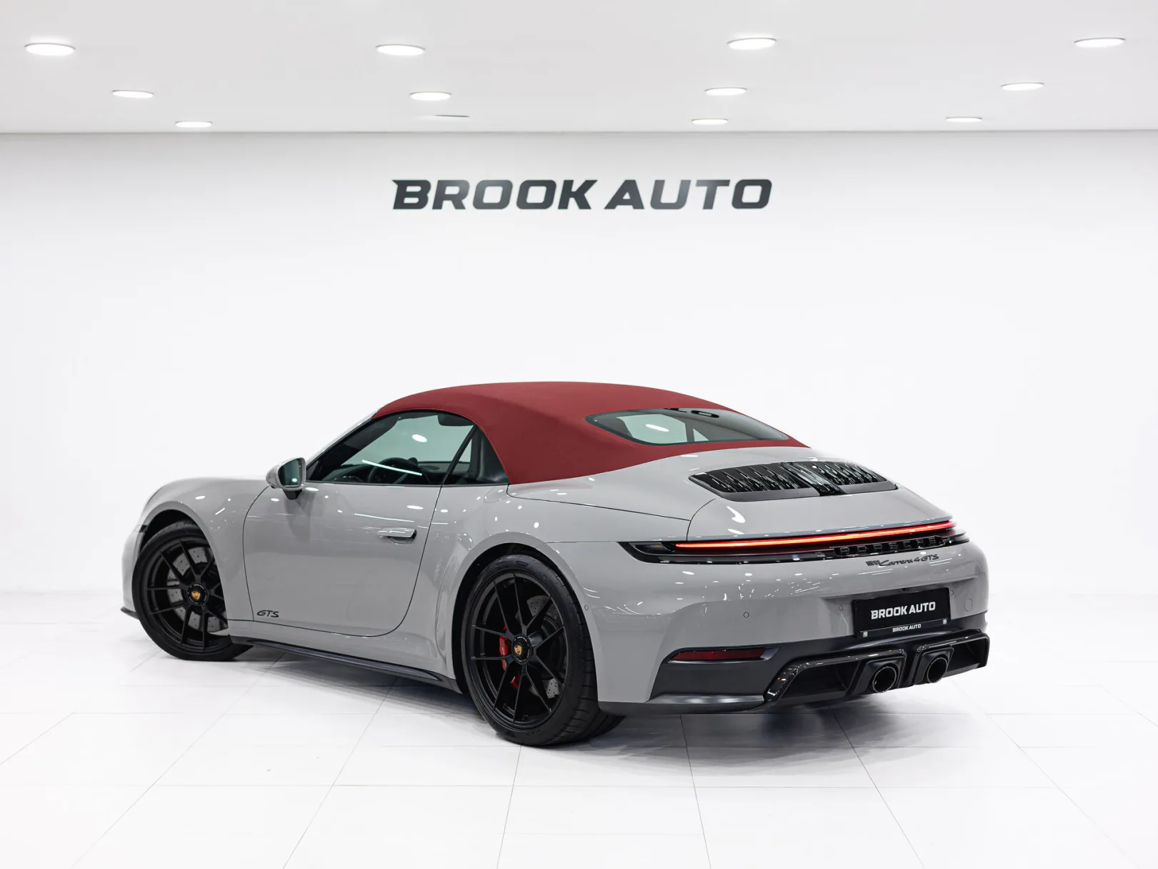 Porsche 911 Carrera 4 GTS VIII (992) Рестайлинг, 2025 — экстерьер, фото 12