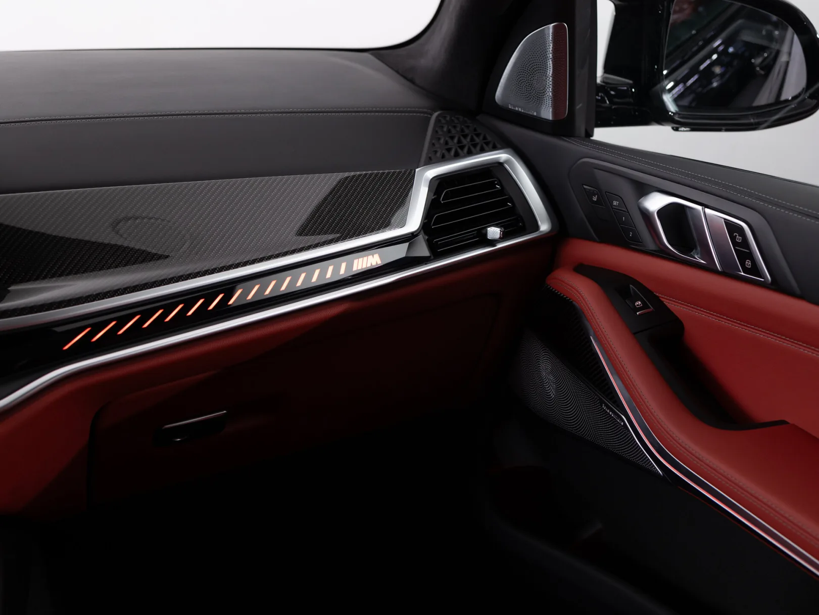 BMW X5 M Competition III (F95) Рестайлинг, 2024 — экстерьер, фото 29