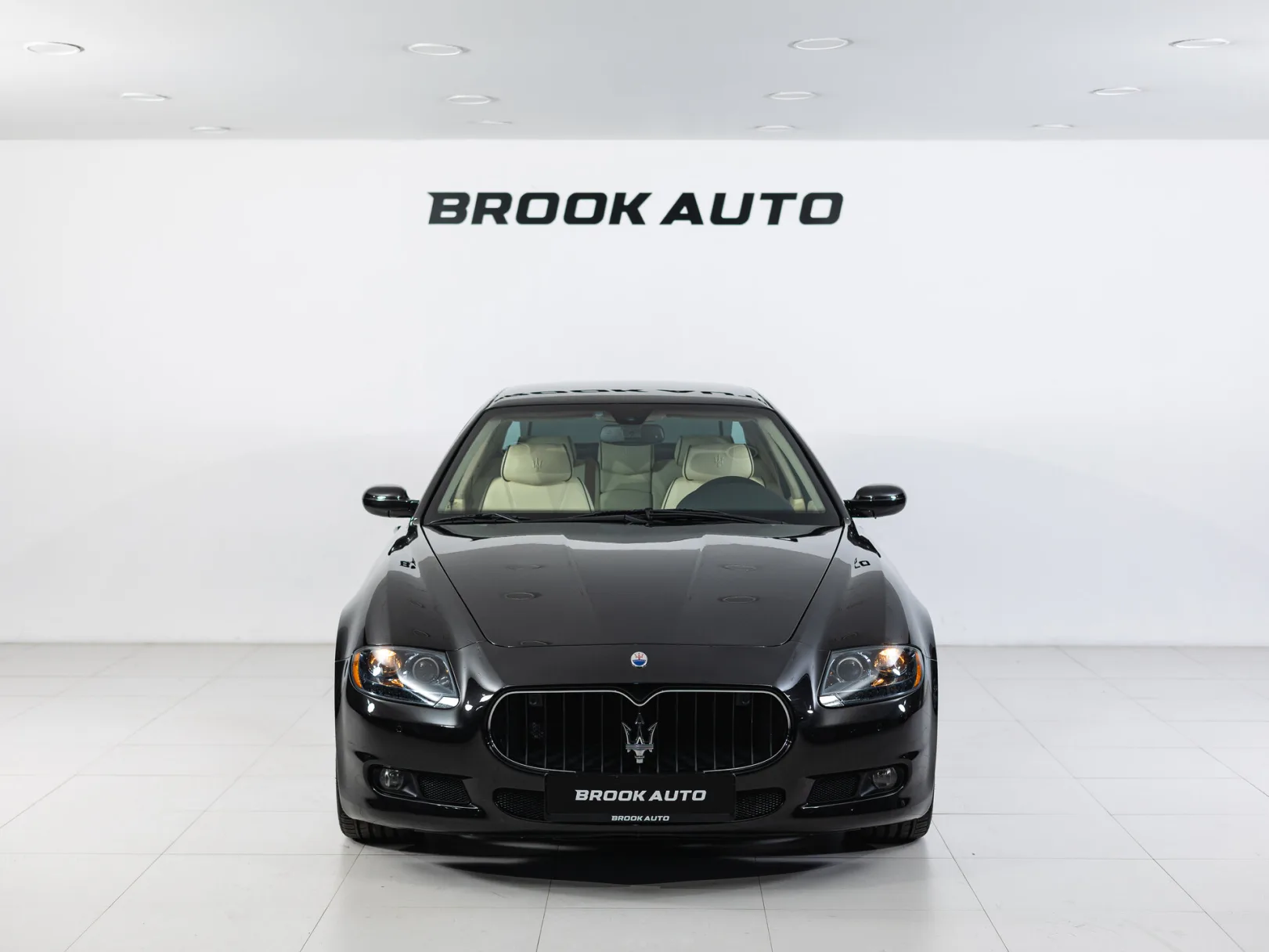 Maserati Quattroporte V Рестайлинг, 2011 — экстерьер, фото 2