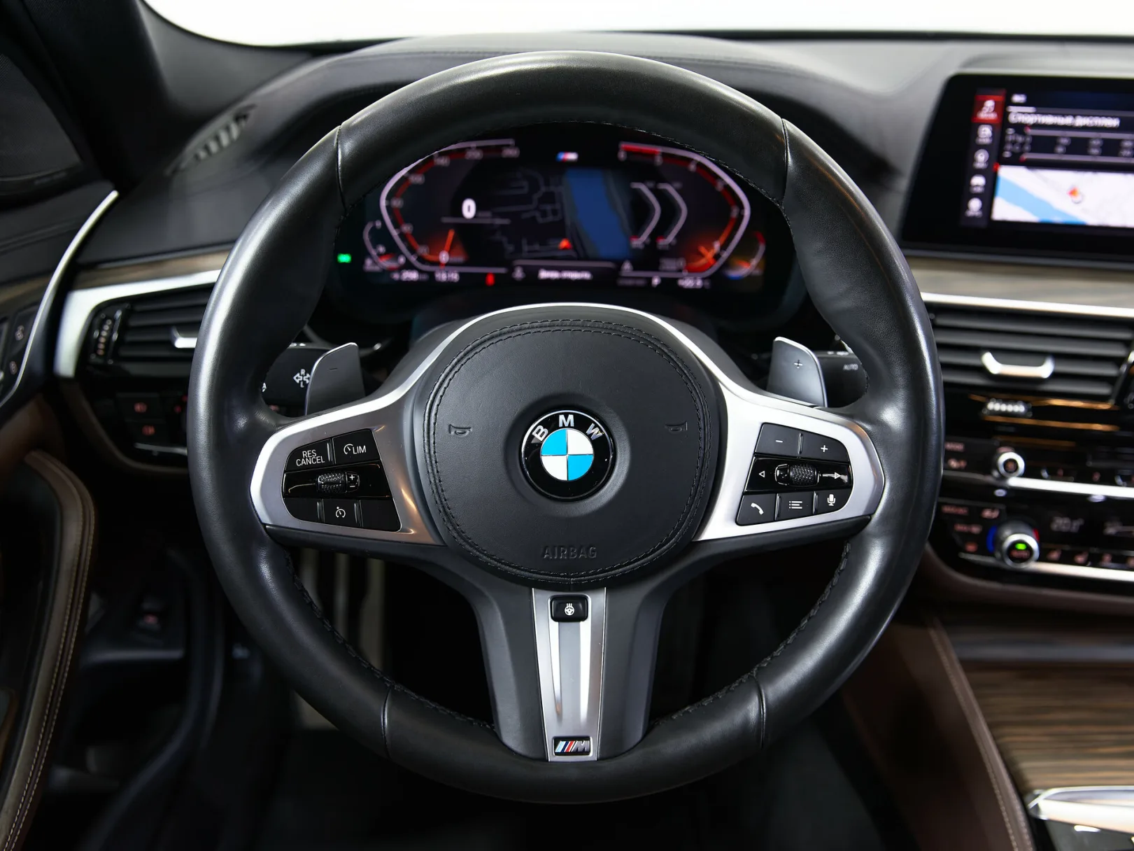 BMW 5 серии 530d xDrive M Sport VII (G30/G31/G38), 2020 — экстерьер, фото 19