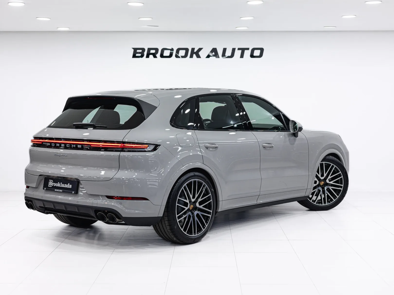 Porsche Cayenne Базовая III Рестайлинг, 2025 — экстерьер, фото 4