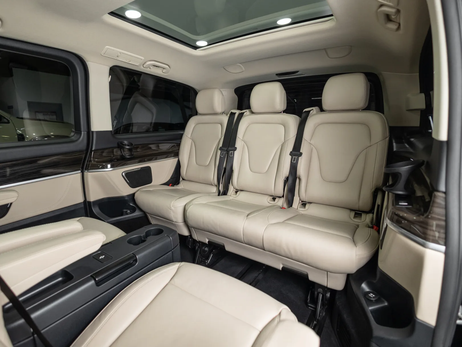 Mercedes-Benz V-Класс III (W447), 2017 — экстерьер, фото 25