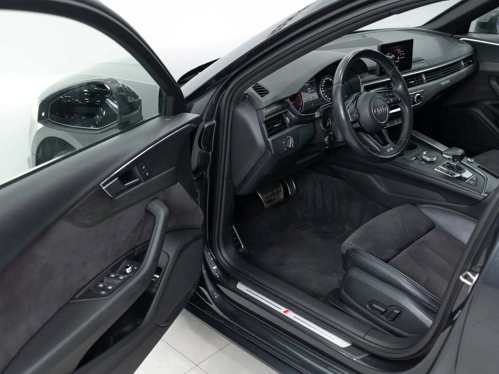 Audi A4 40 TDI quattro S tronic V (B9), 2018 — экстерьер, фото 7