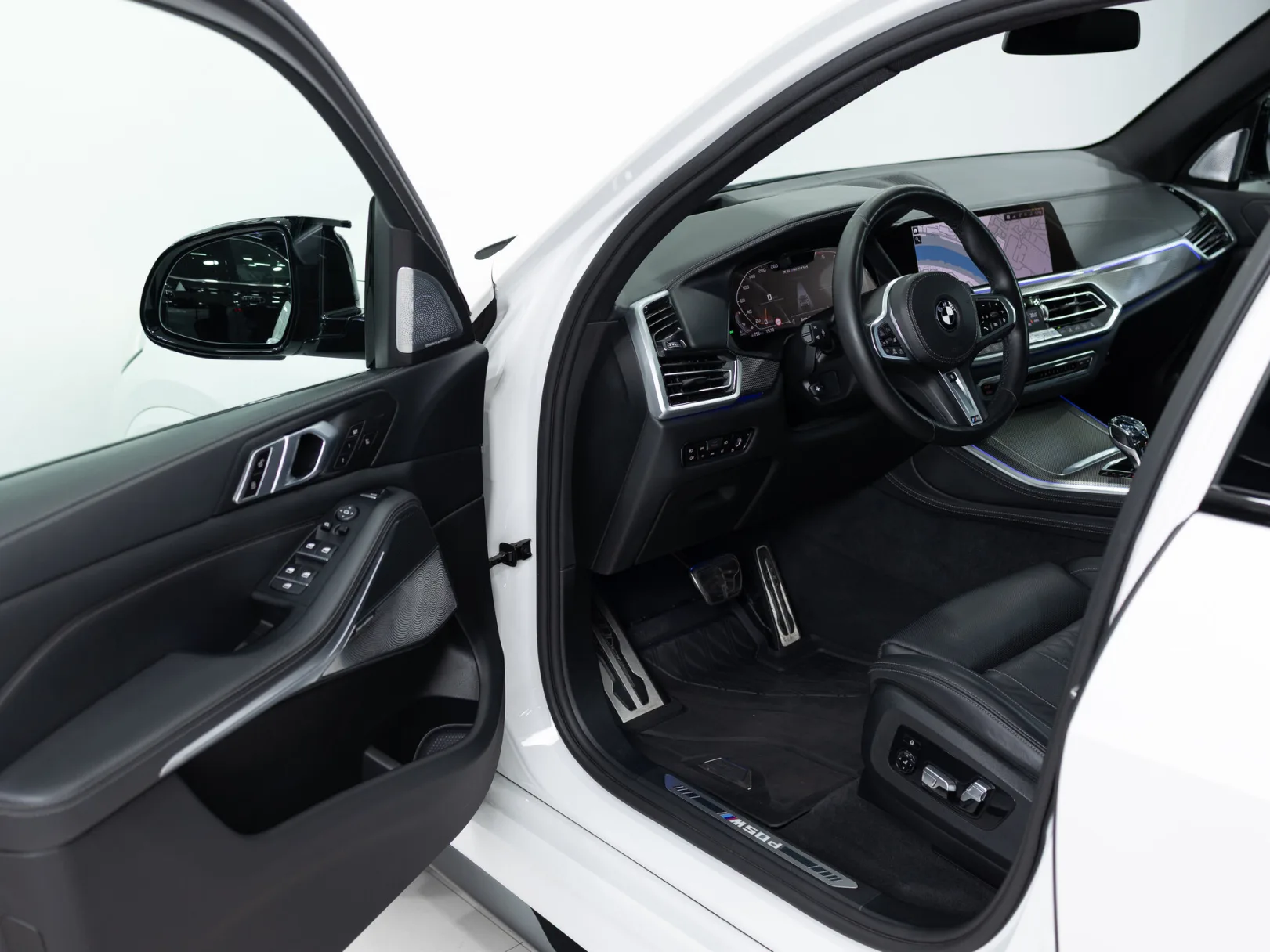 BMW X5 M50d IV (G05/G18), 2020 — экстерьер, фото 7