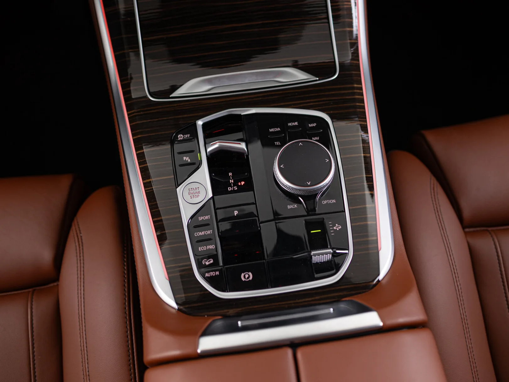 BMW X5 xDrive40i IV (G05/G18) Рестайлинг, 2026 — экстерьер, фото 18