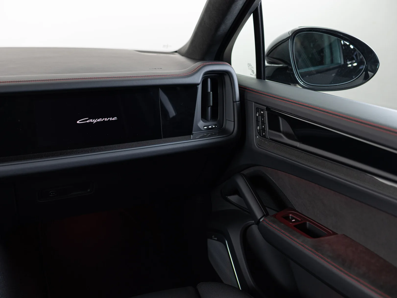 Porsche Cayenne GTS Coupé III Рестайлинг, 2026 — экстерьер, фото 21