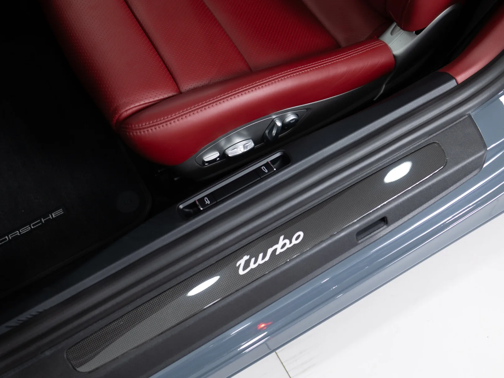 Porsche 911 Turbo VII (991) Рестайлинг, 2016 — экстерьер, фото 11