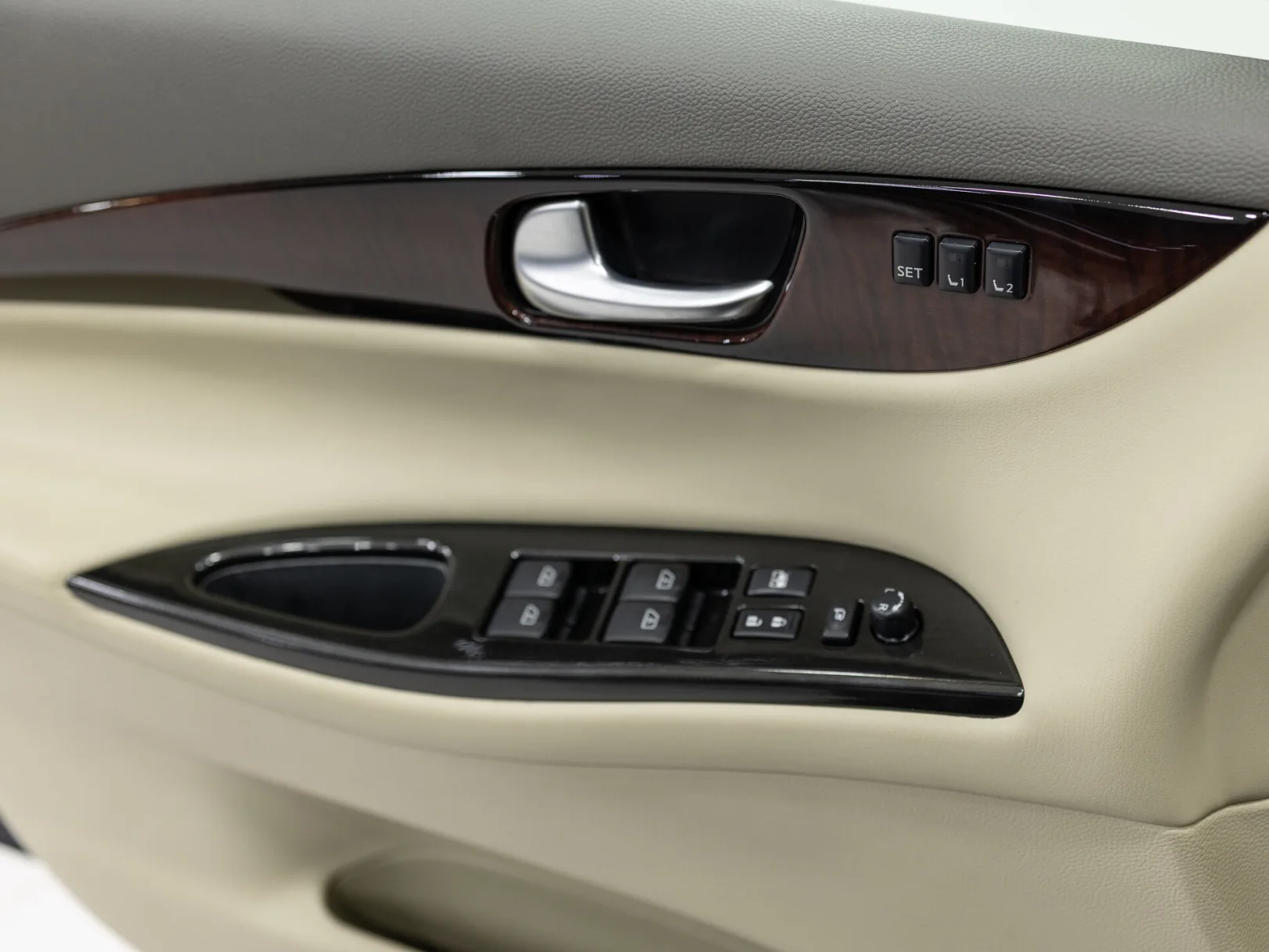 Infiniti EX Hi-tech I (J50), 2013 — экстерьер, фото 9