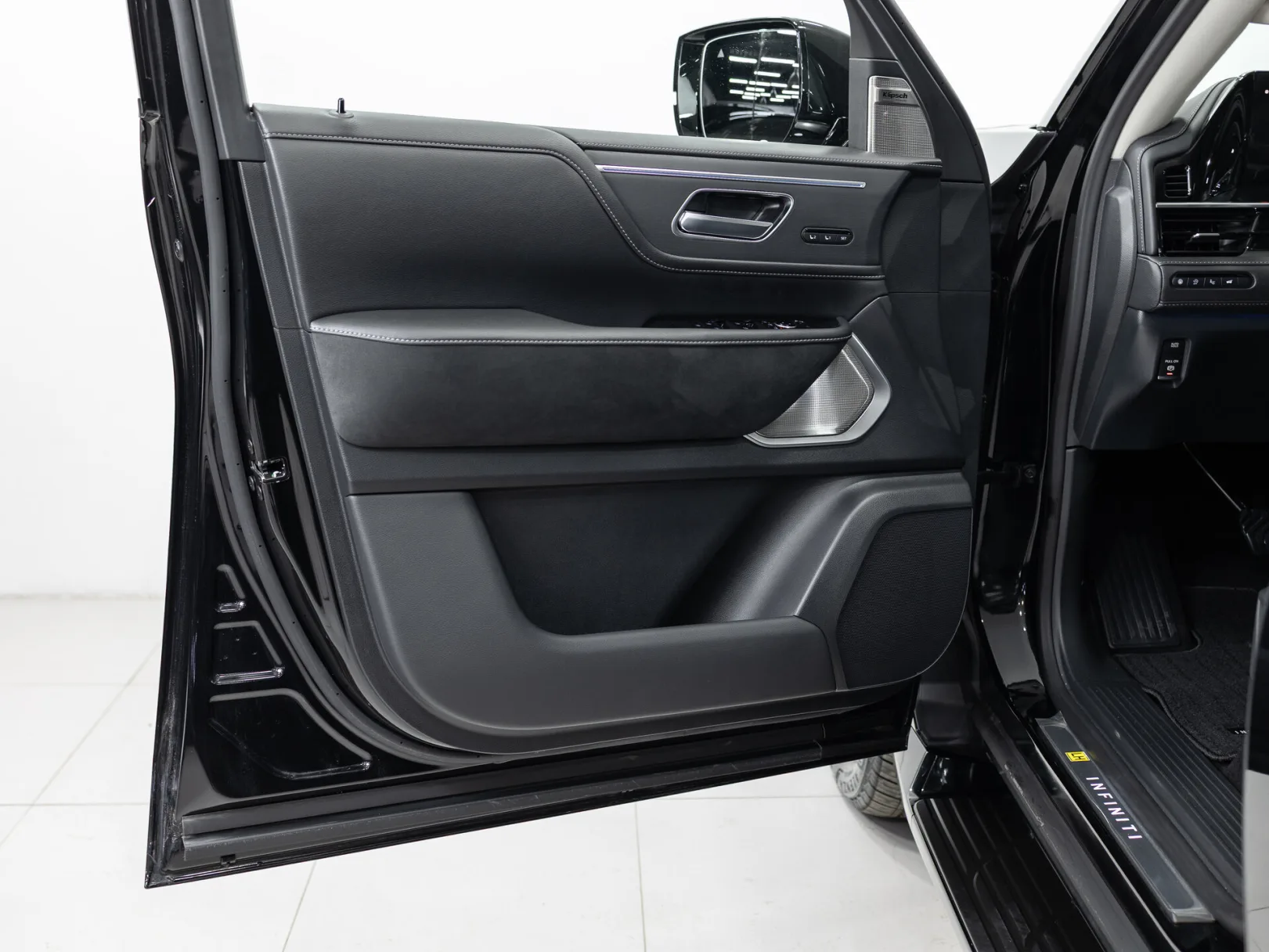 Infiniti QX80 Sensory II, 2026 — экстерьер, фото 8