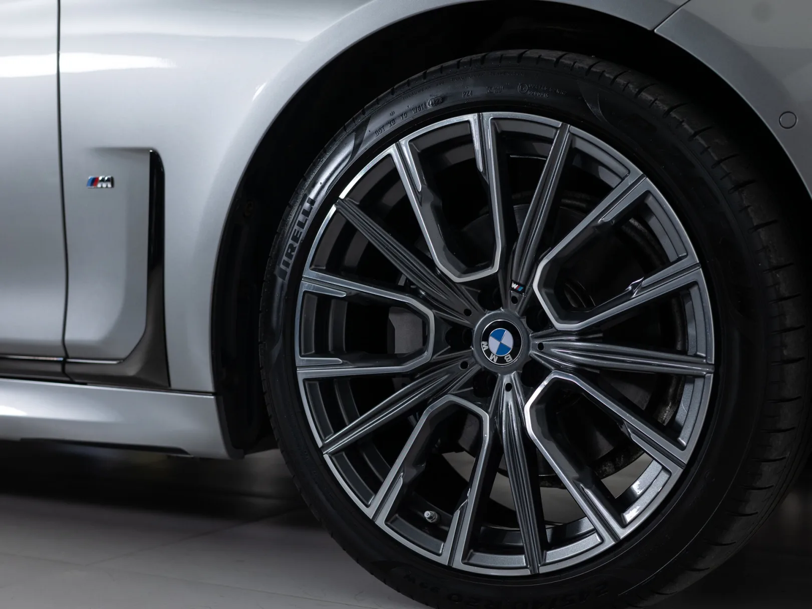 BMW 7 серии VI (G11/G12) Рестайлинг, 2020 — экстерьер, фото 32