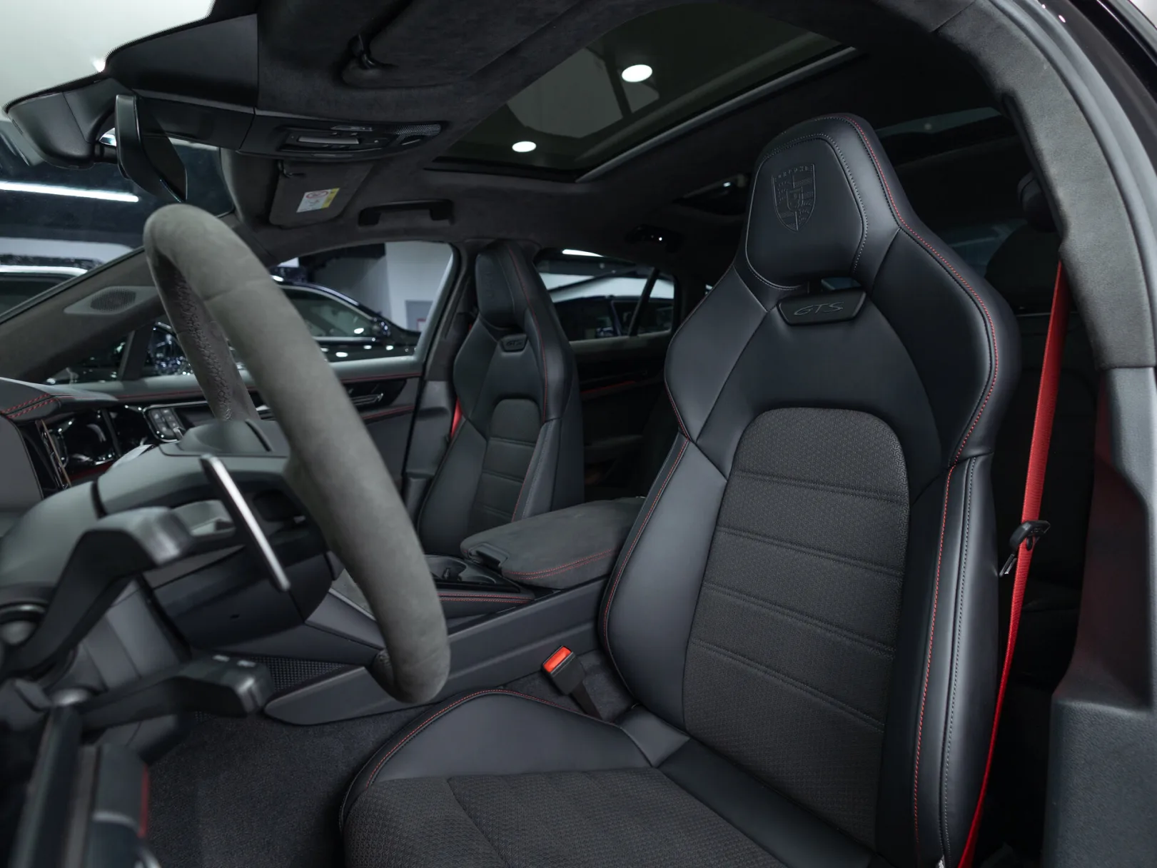 Porsche Panamera GTS III, 2025 — экстерьер, фото 10