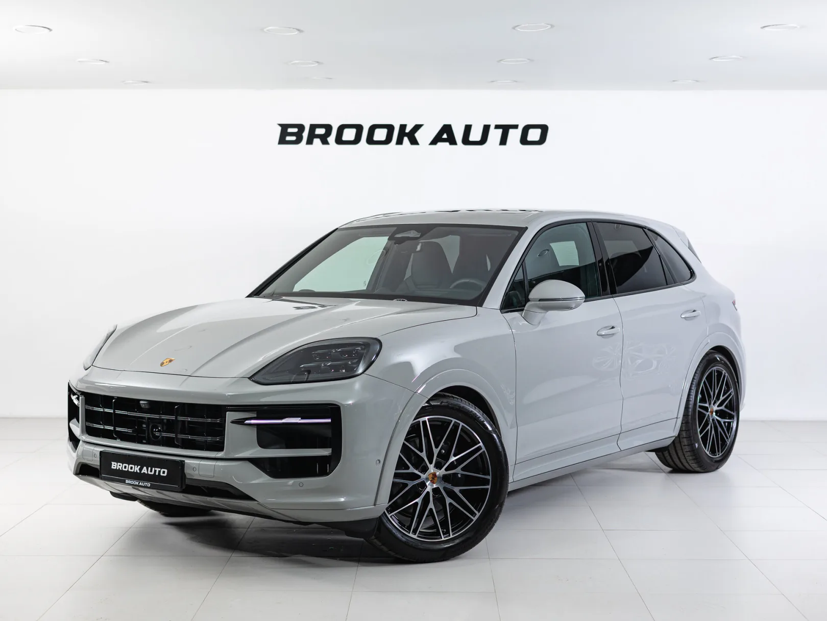 Porsche Cayenne Базовая III Рестайлинг, 2026 — экстерьер, фото 1