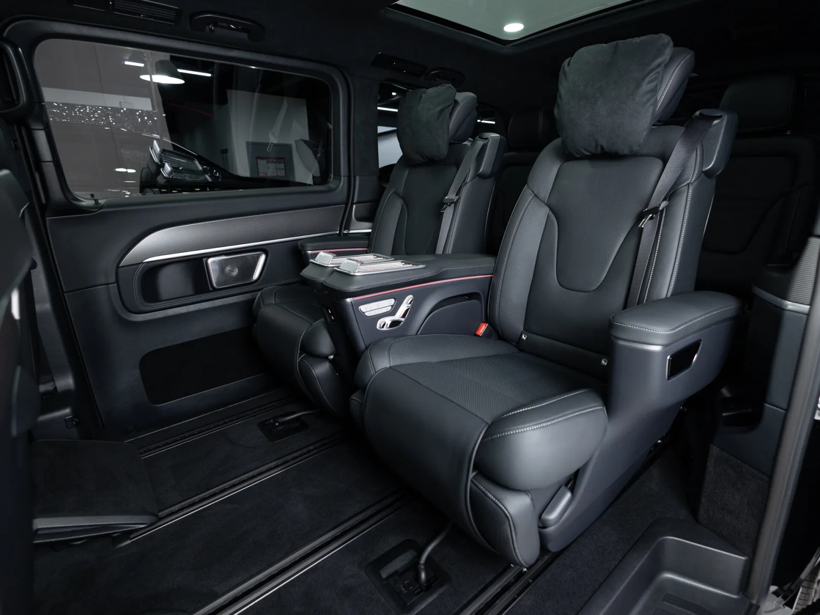 Mercedes-Benz V-Класс Exclusive AMG Line III (W447) Рестайлинг 2, 2025 — экстерьер, фото 29