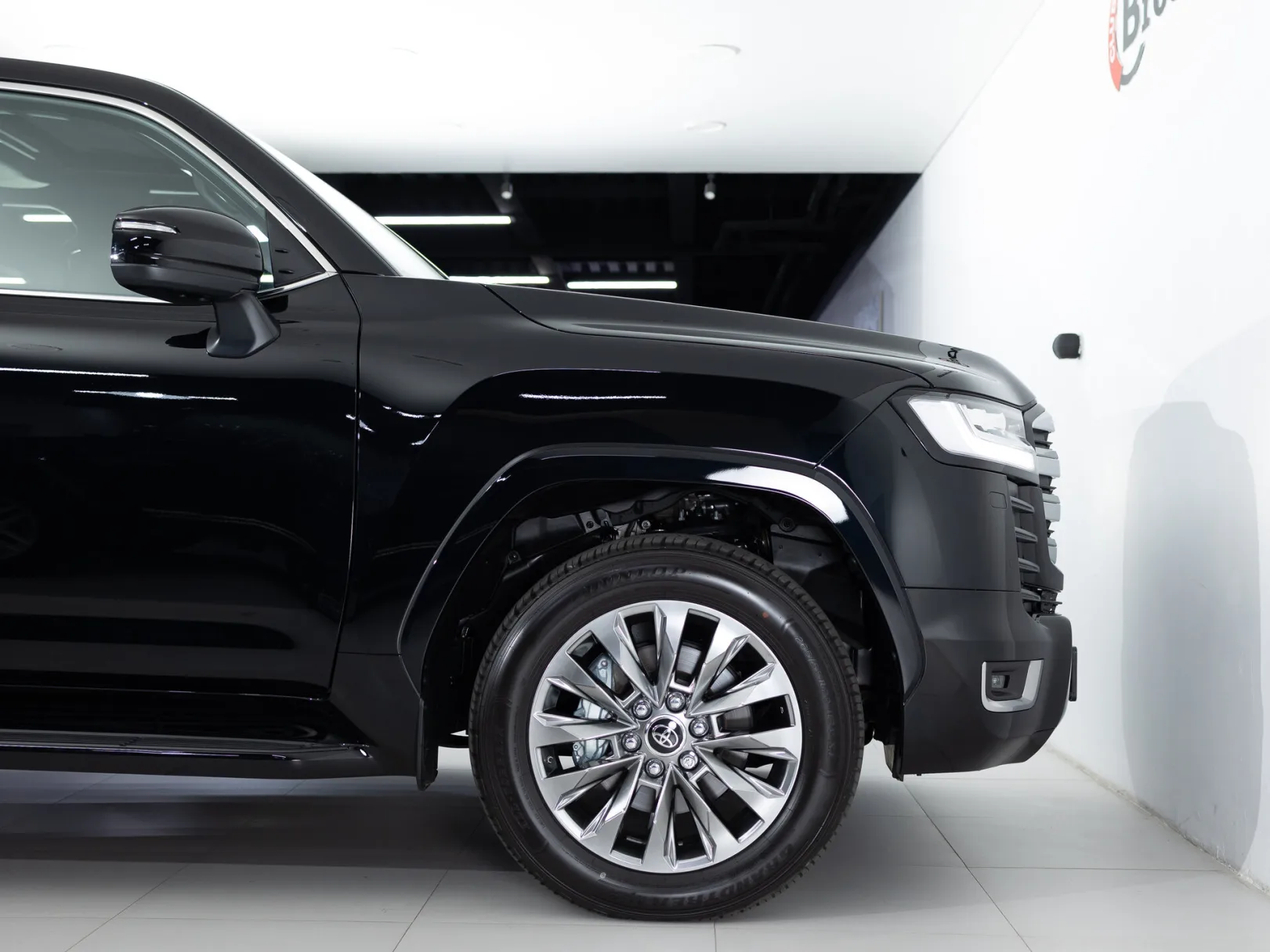 Toyota Land Cruiser 300 Series, 2023 — экстерьер, фото 30
