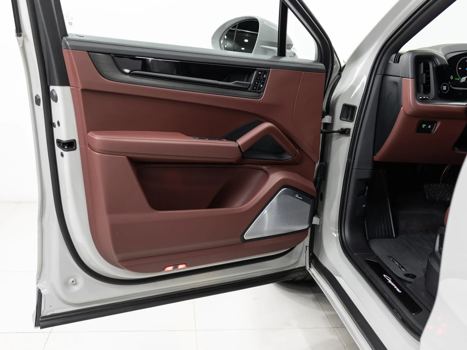 Porsche Cayenne Coupé III Рестайлинг, 2026 — экстерьер, фото 8