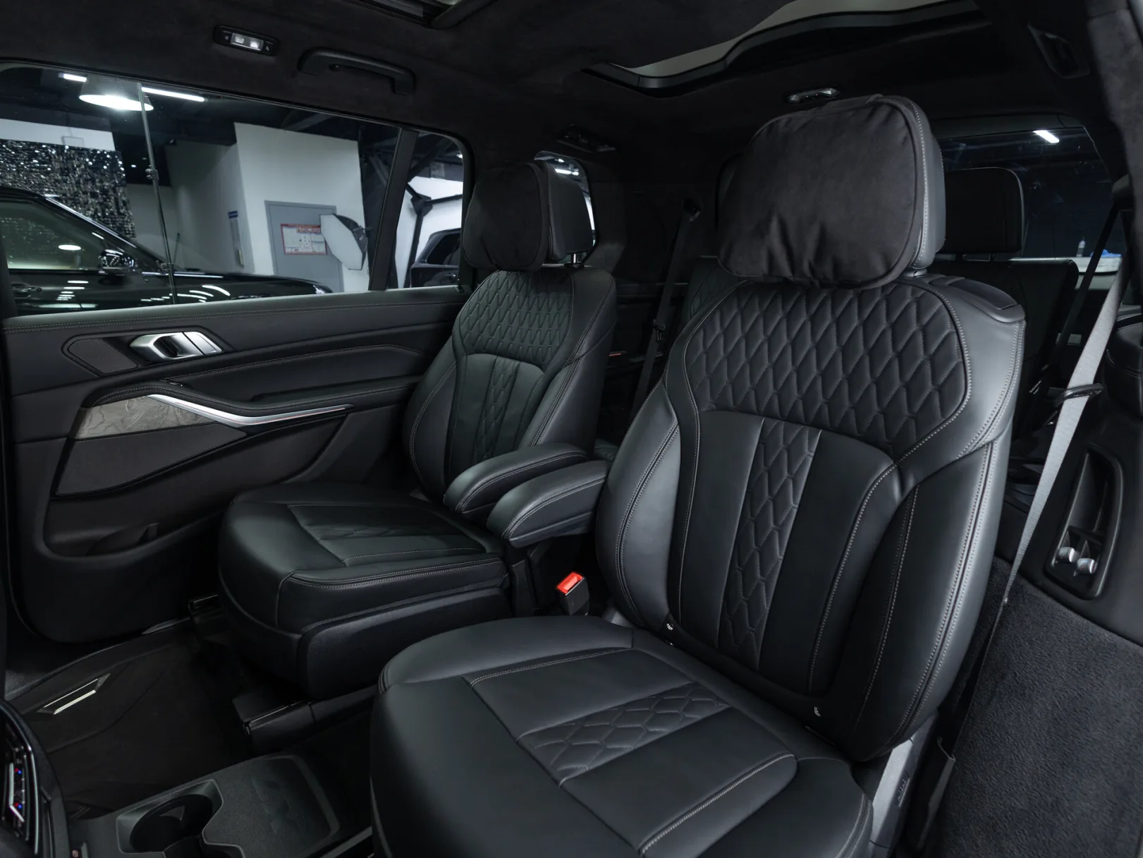 BMW X7 xDrive40i M Sport Pro I (G07), 2019 — экстерьер, фото 29