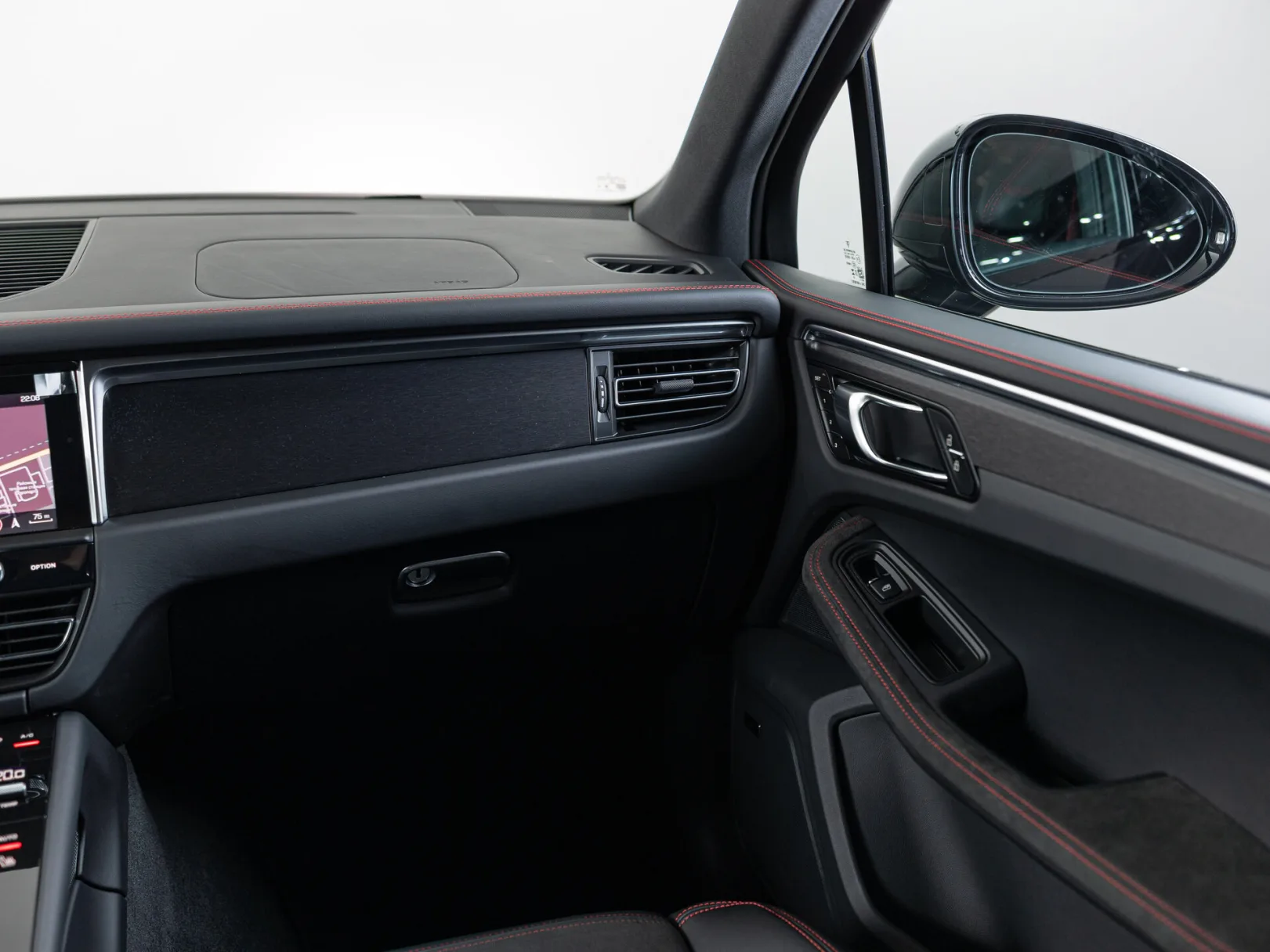 Porsche Macan GTS I Рестайлинг 2, 2025 — экстерьер, фото 21