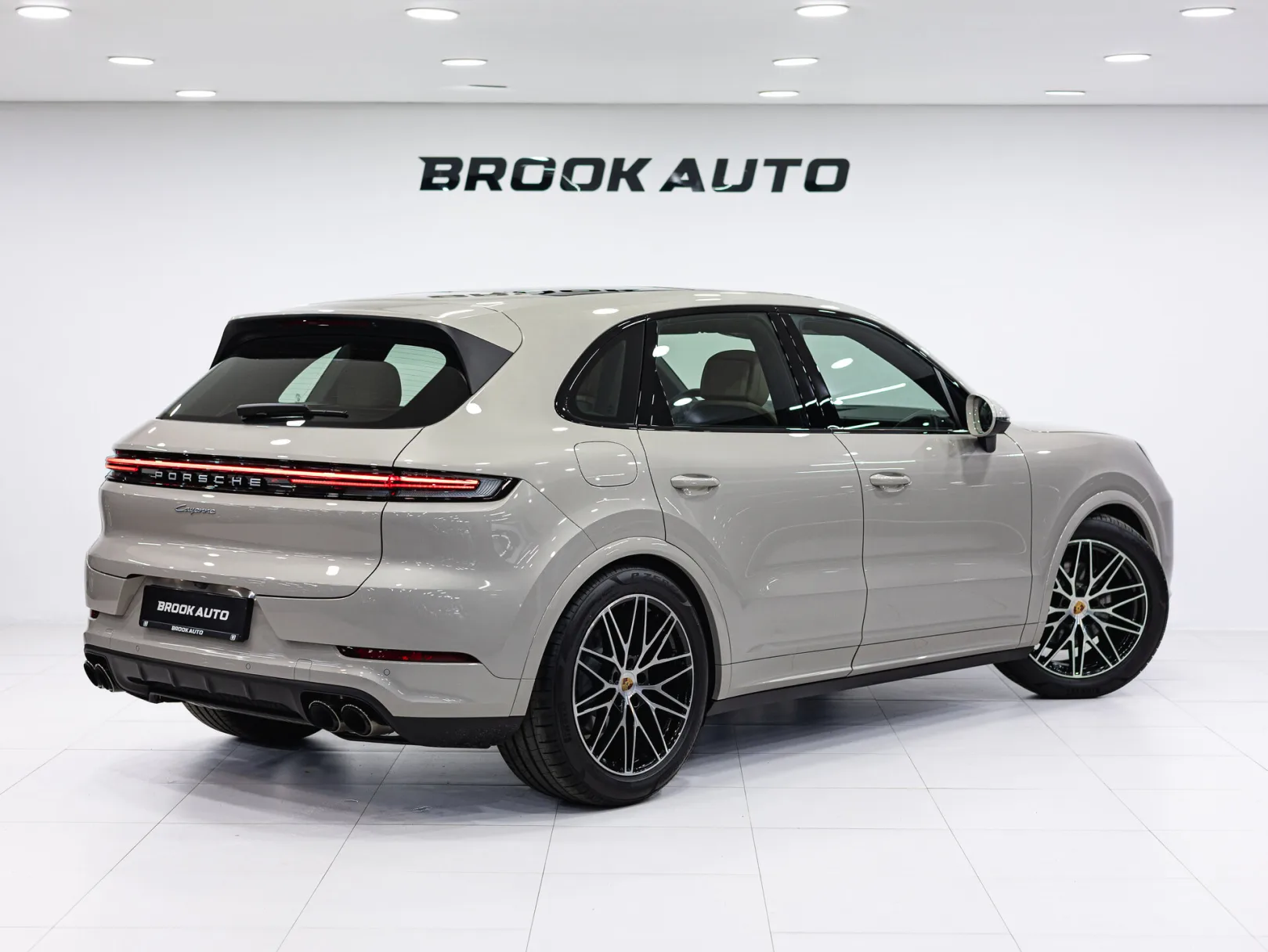 Porsche Cayenne Базовая III Рестайлинг, 2025 — экстерьер, фото 4