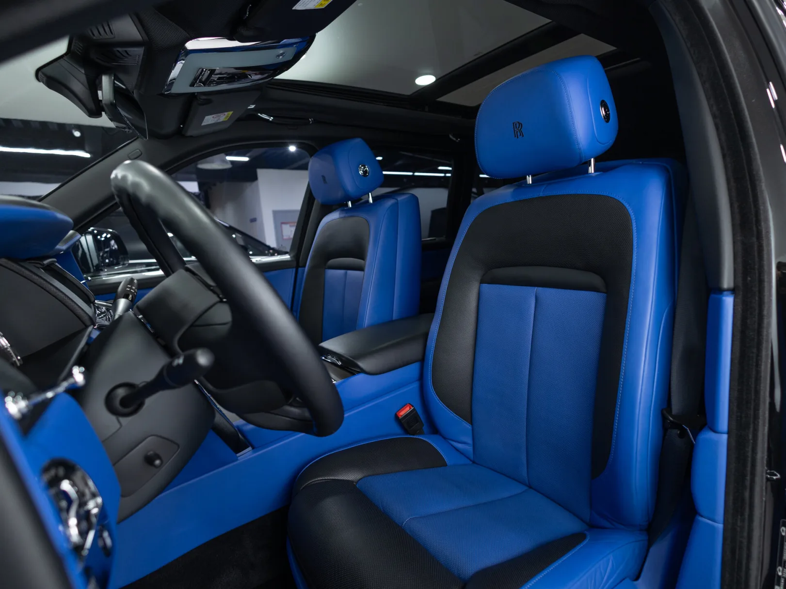 Rolls-Royce Cullinan Individual I (Series I), 2020 — экстерьер, фото 10