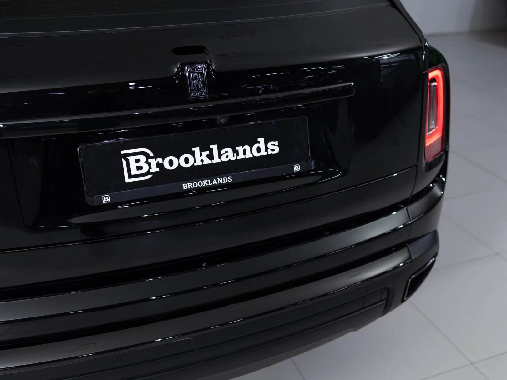 Rolls-Royce Cullinan Individual I (Series I), 2023 — экстерьер, фото 29