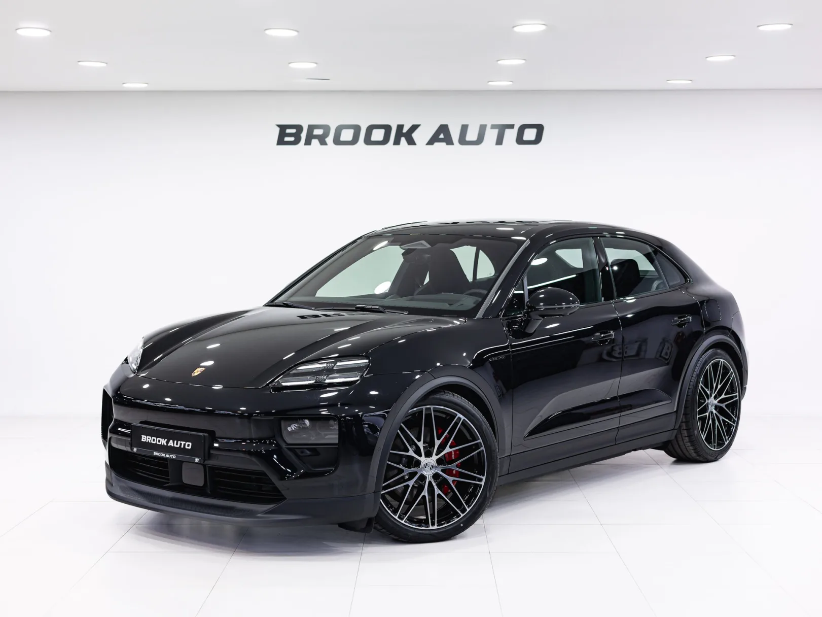 Porsche Macan 4S Electric II, 2025 — экстерьер, фото 1