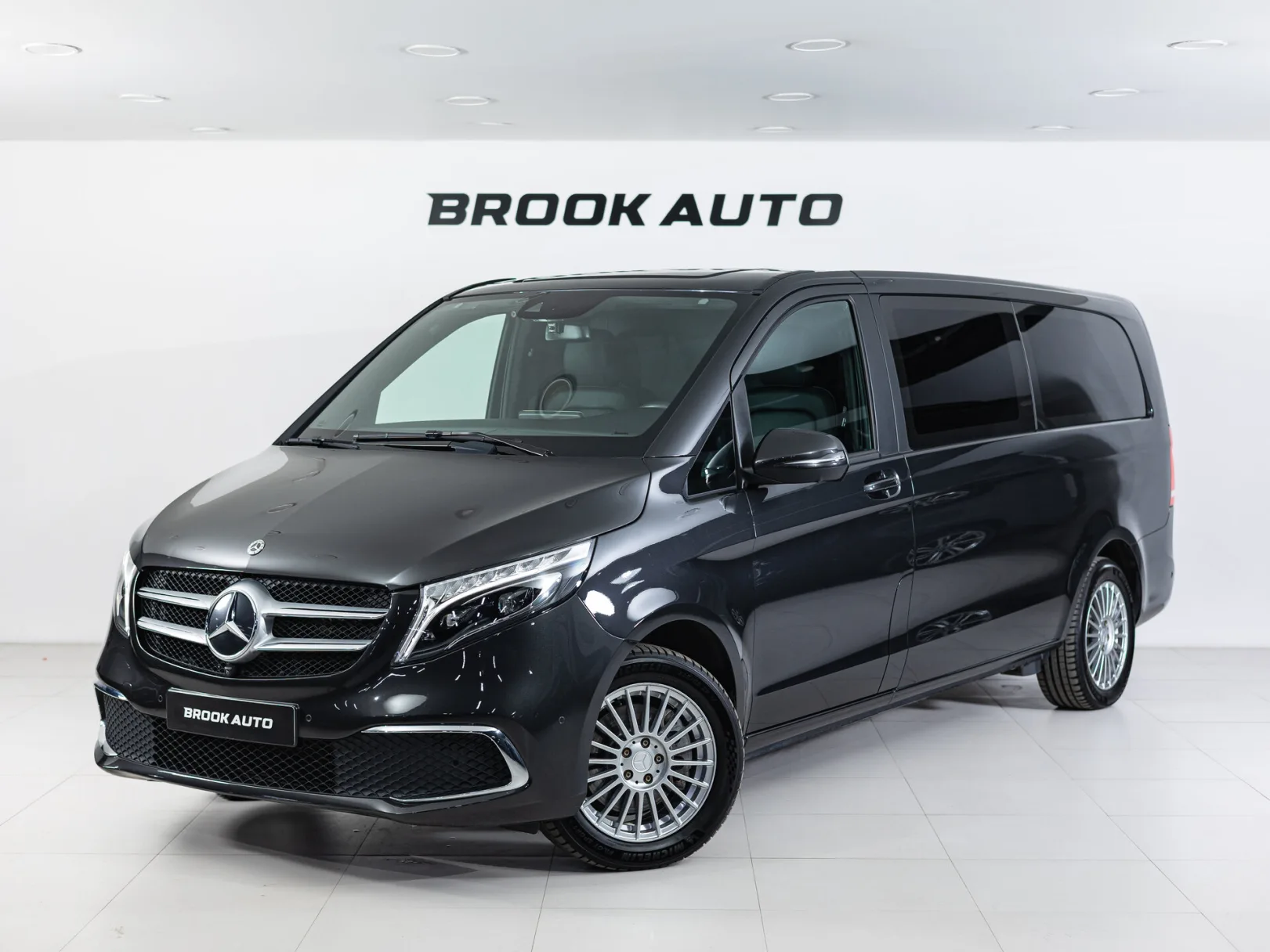 Mercedes-Benz V-Класс VIP III (W447) Рестайлинг, 2021 — экстерьер, фото 3