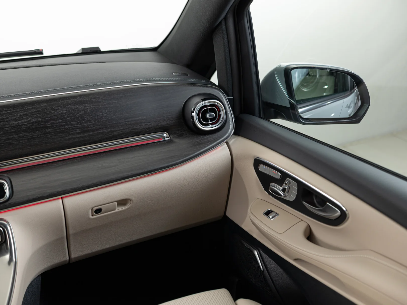 Mercedes-Benz V-Класс Exclusive III (W447) Рестайлинг 2, 2026 — экстерьер, фото 22