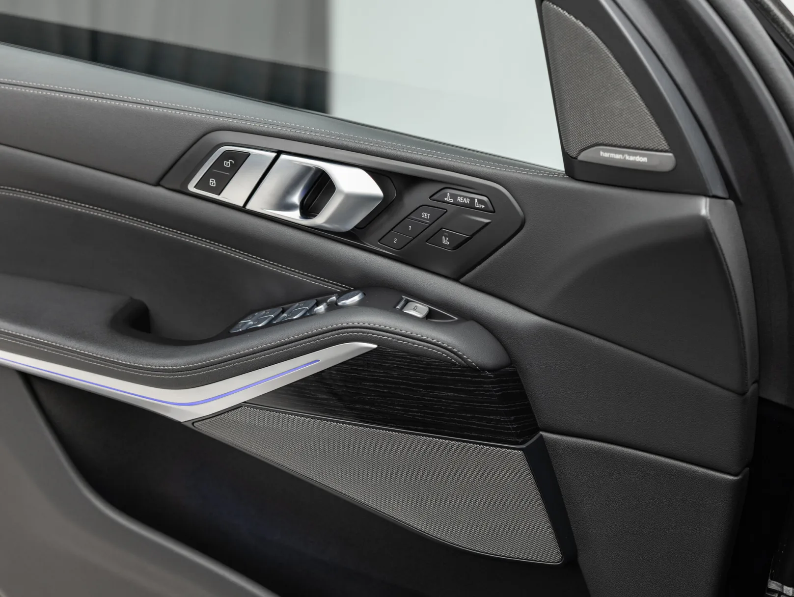 BMW X7 xDrive40i M Sport I (G07) Рестайлинг, 2022 — экстерьер, фото 9
