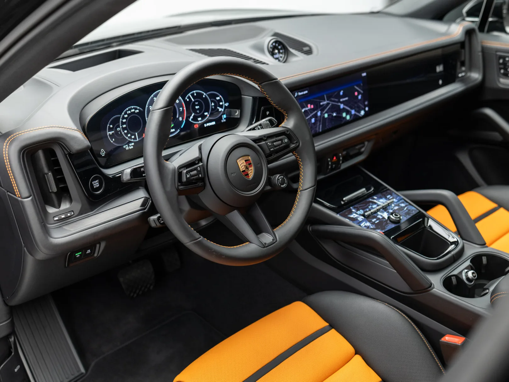 Porsche Cayenne E-Hybrid Coupé III Рестайлинг, 2026 — экстерьер, фото 11