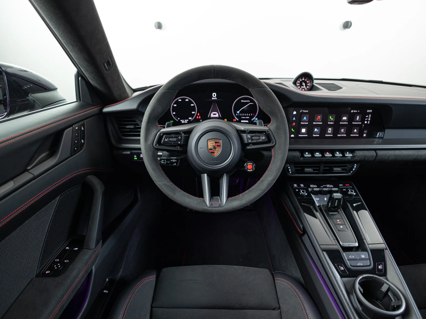 Porsche 911 Carrera 4 GTS VIII (992) Рестайлинг, 2025 — экстерьер, фото 12