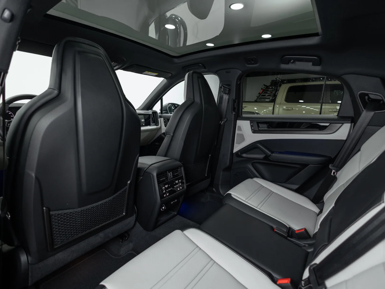 Porsche Cayenne Coupé III Рестайлинг, 2026 — экстерьер, фото 28
