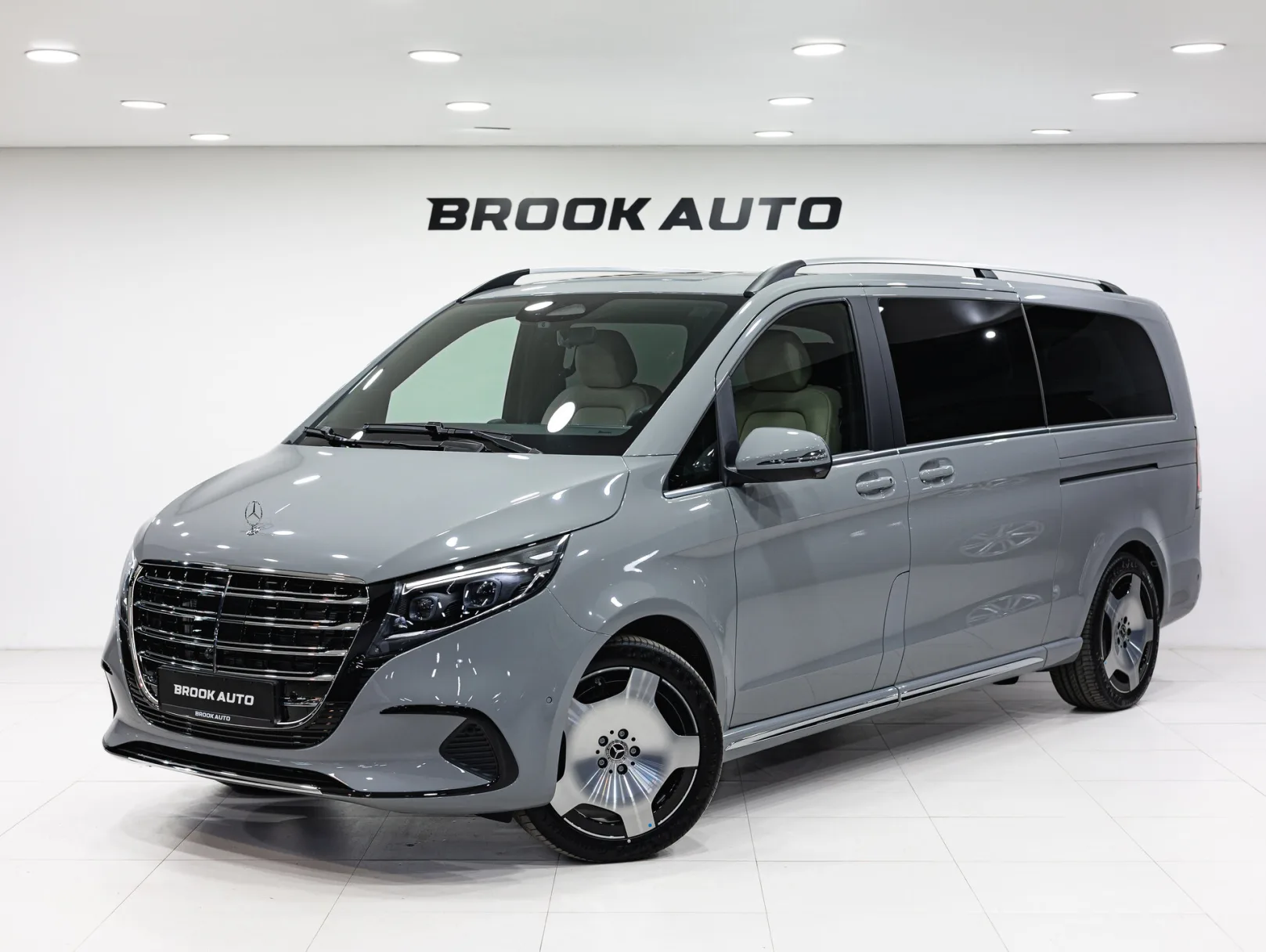 Mercedes-Benz V-Класс Exclusive III (W447) Рестайлинг 2, 2026 — экстерьер, фото 1
