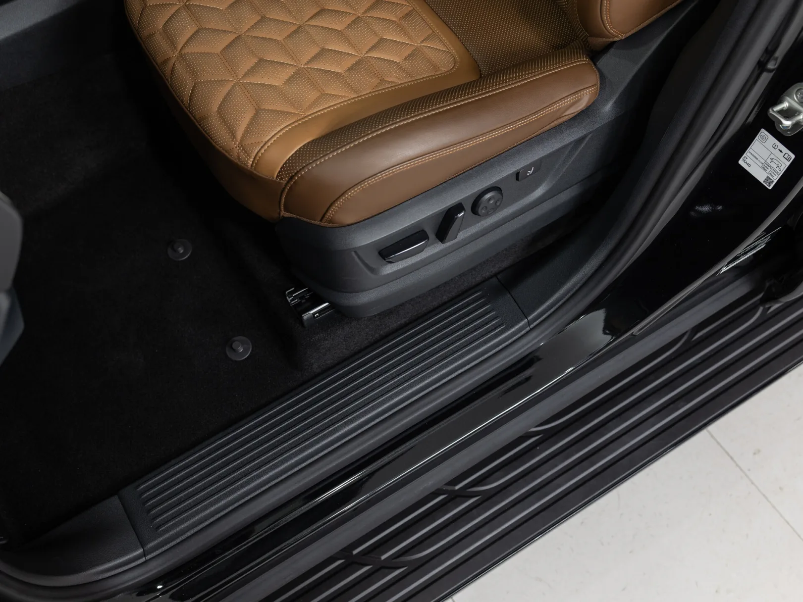 Nissan Patrol LE Platinum City VII (Y63), 2026 — экстерьер, фото 13