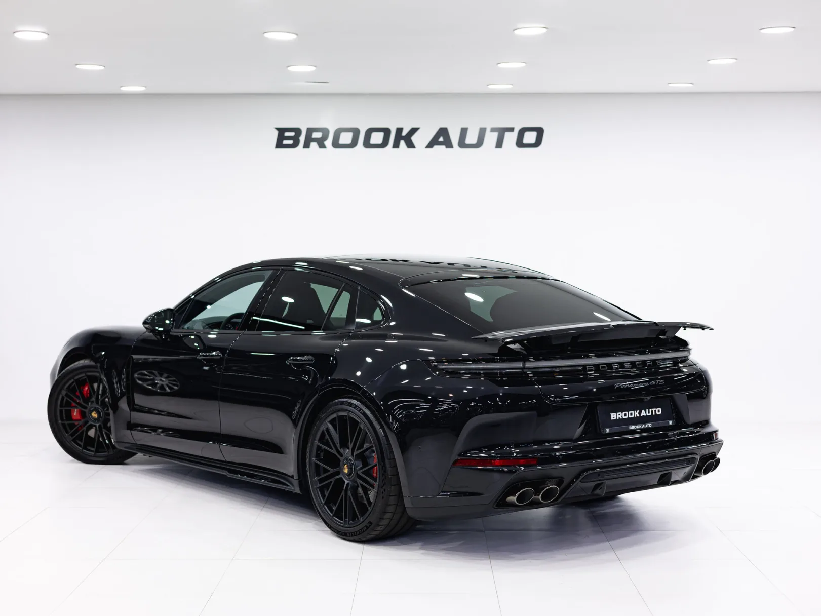 Porsche Panamera GTS III, 2025 — экстерьер, фото 6