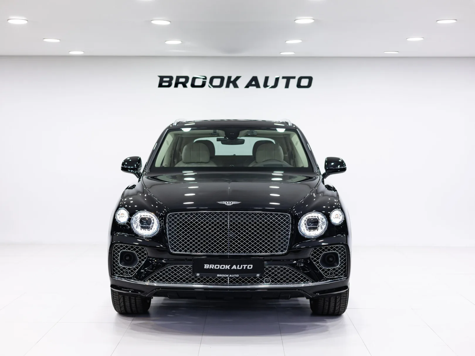 Bentley Bentayga Individual I Рестайлинг, 2022 — экстерьер, фото 2