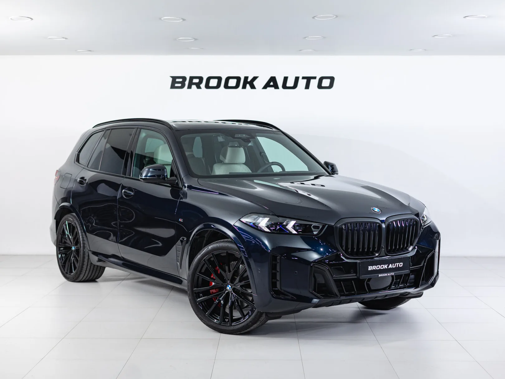 BMW X5 xDrive40d M Sport Pro IV (G05/G18) Рестайлинг, 2025 — экстерьер, фото 3
