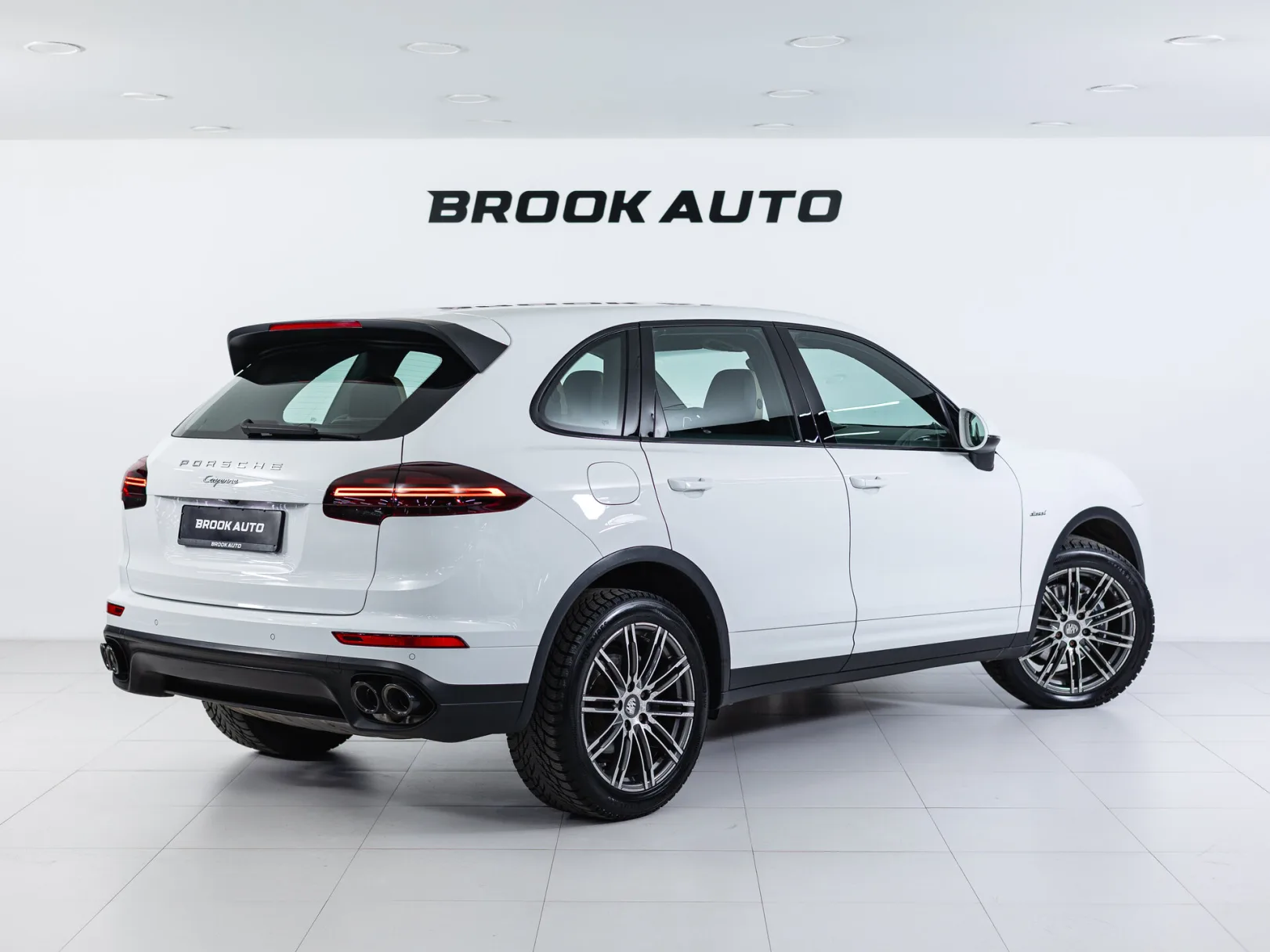 Porsche Cayenne II Рестайлинг (958), 2016 — экстерьер, фото 4