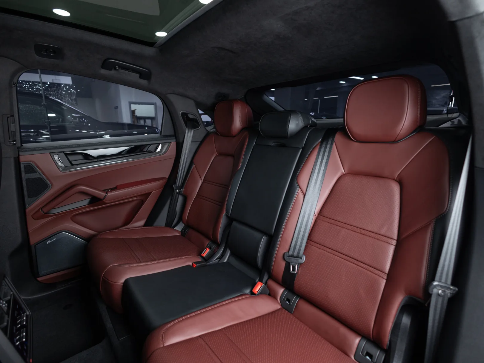 Porsche Cayenne GTS Coupé III Рестайлинг, 2026 — экстерьер, фото 32