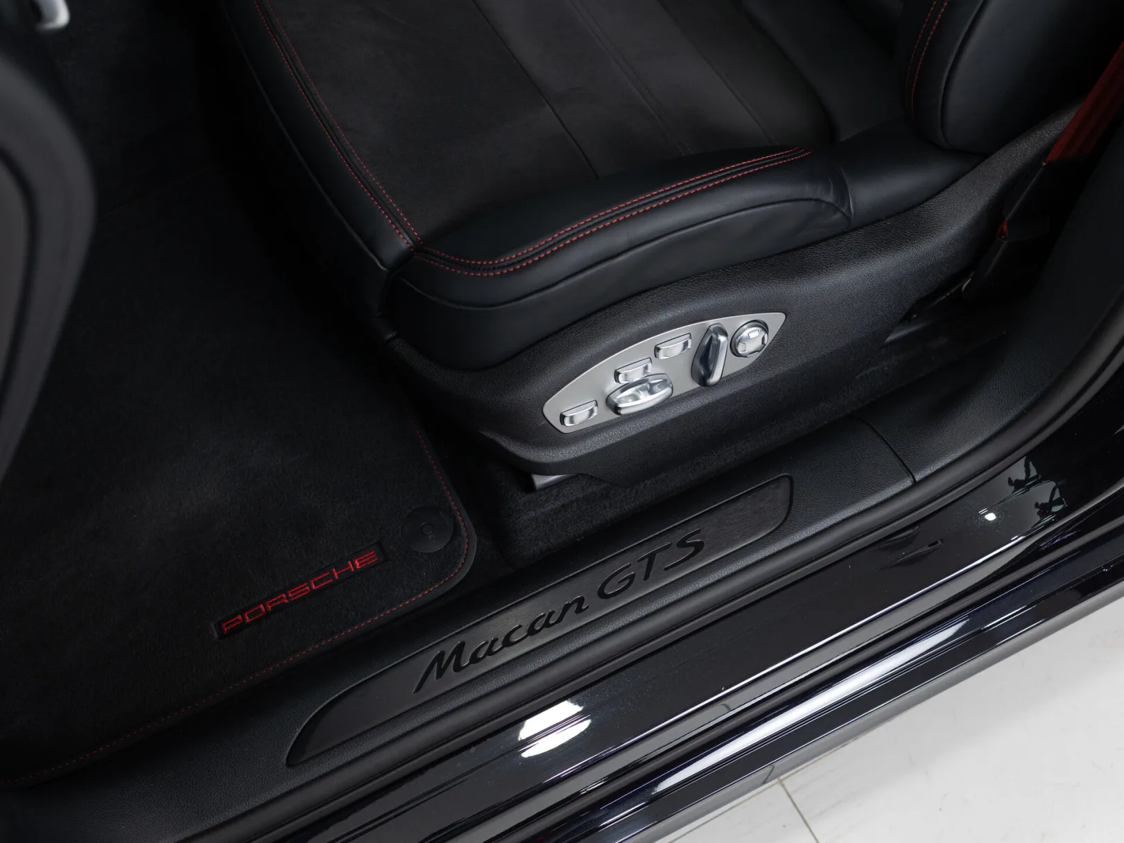 Porsche Macan GTS I Рестайлинг 2, 2025 — экстерьер, фото 12