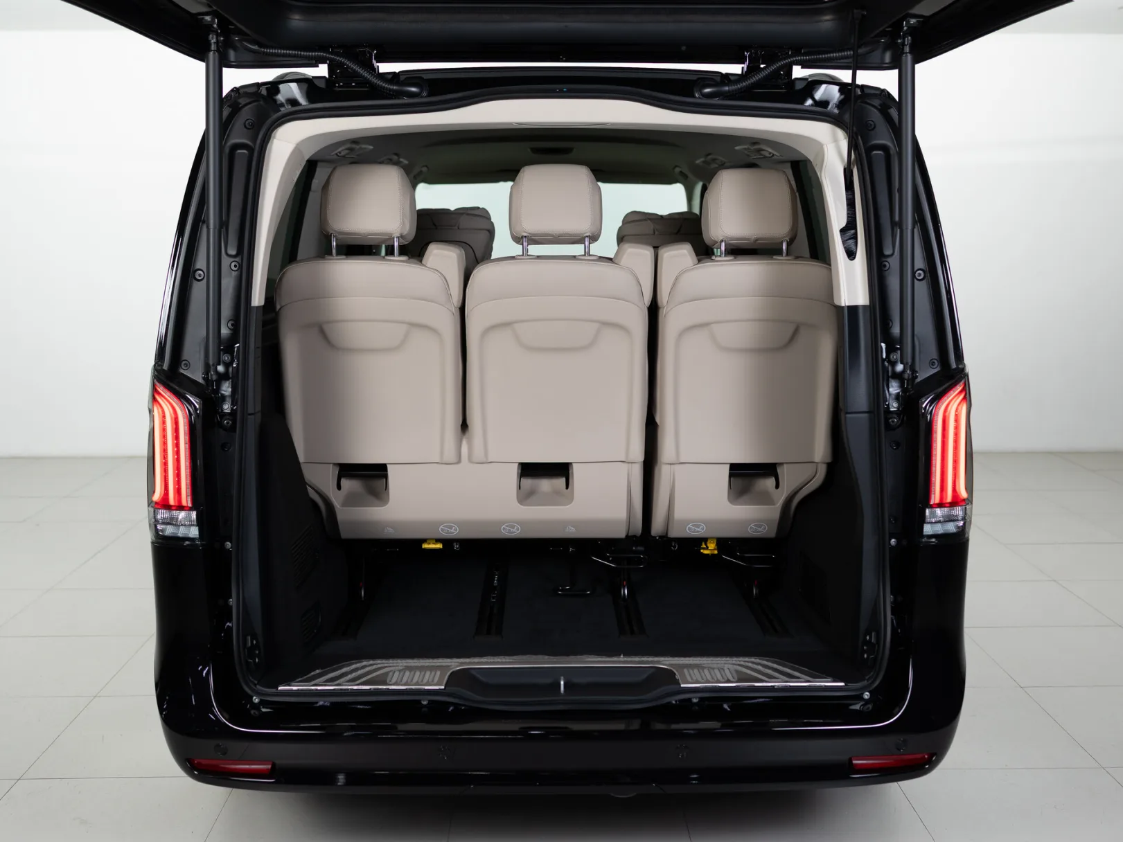 Mercedes-Benz V-Класс Exclusive III (W447) Рестайлинг 2, 2026 — экстерьер, фото 38