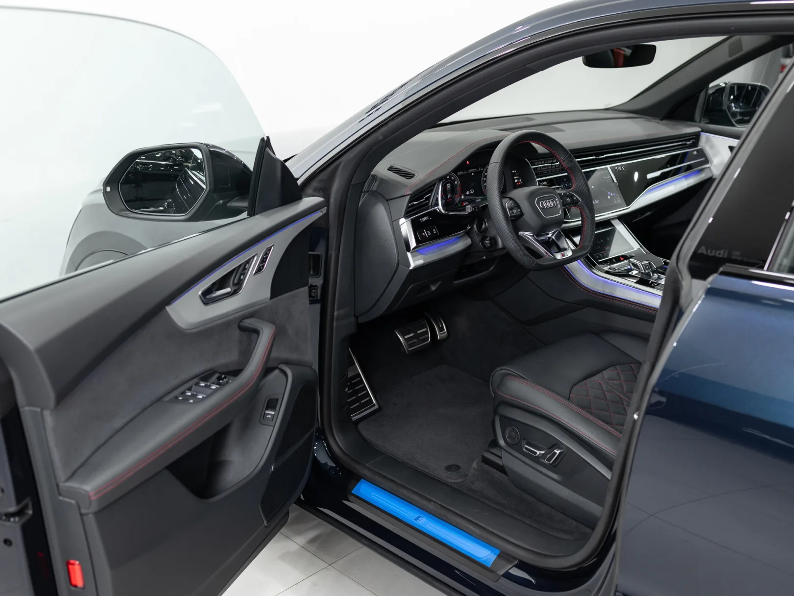 Audi Q8 55 TFSI I (4M) Рестайлинг, 2025 — экстерьер, фото 7