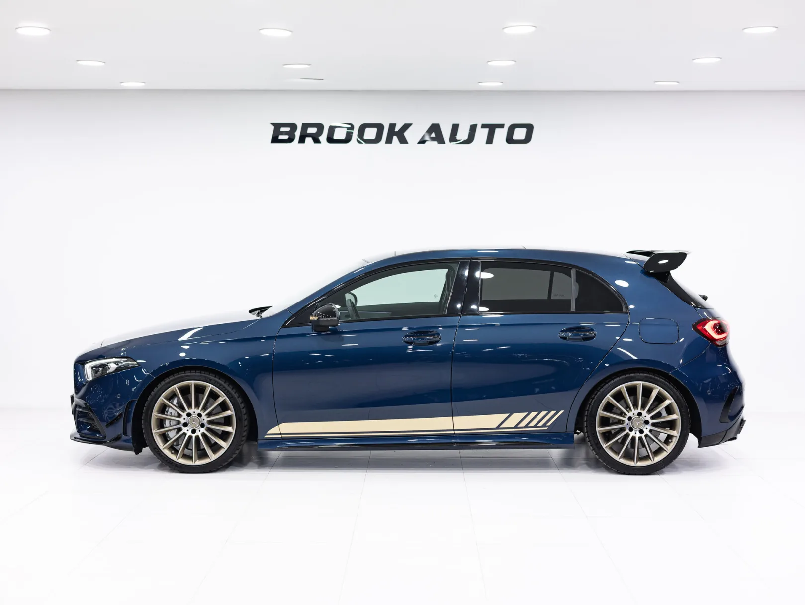 Mercedes-Benz A-Класс AMG A 35 4MATIC Особая Серия II (W177), 2019 — экстерьер, фото 33