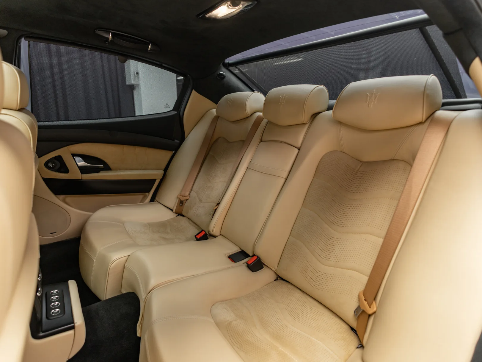 Maserati Quattroporte V Рестайлинг, 2011 — экстерьер, фото 32