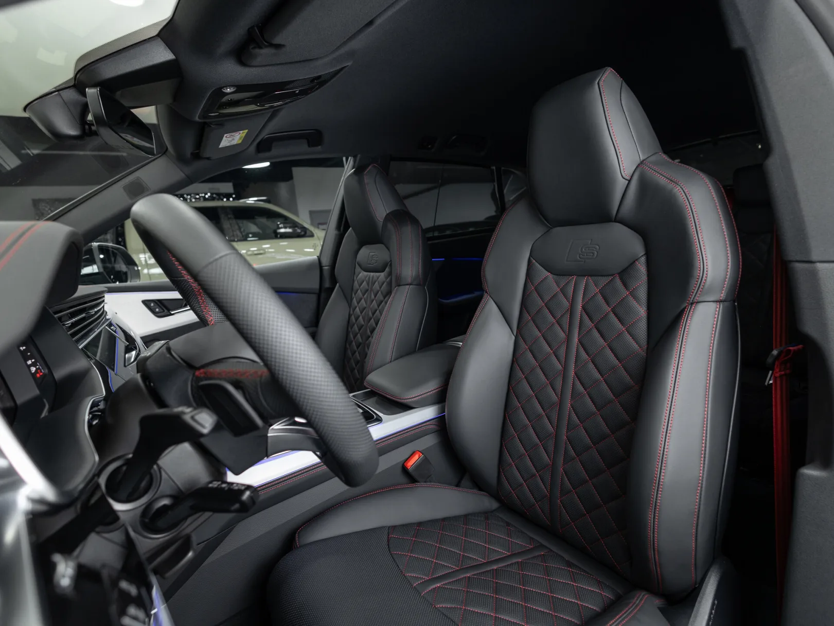 Audi Q8 55 TFSI I (4M) Рестайлинг, 2025 — экстерьер, фото 11